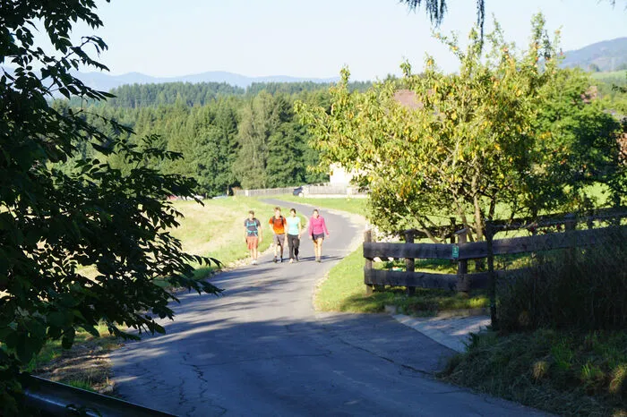 Der Weg zu den Türmen im Gebirge brachte an dem heißen Sommertag wohl einige Wanderer ins Schwitzen.