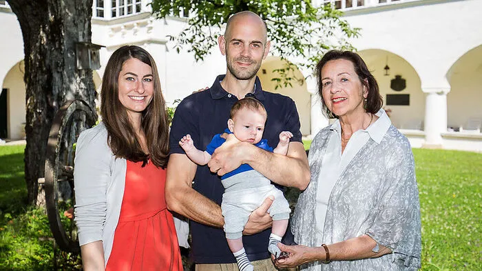 Drei Generationen Auersperg: Marielies (rechts) mit Sohn Christoph, Schwiegertochter Eva und Enkel Matheo 