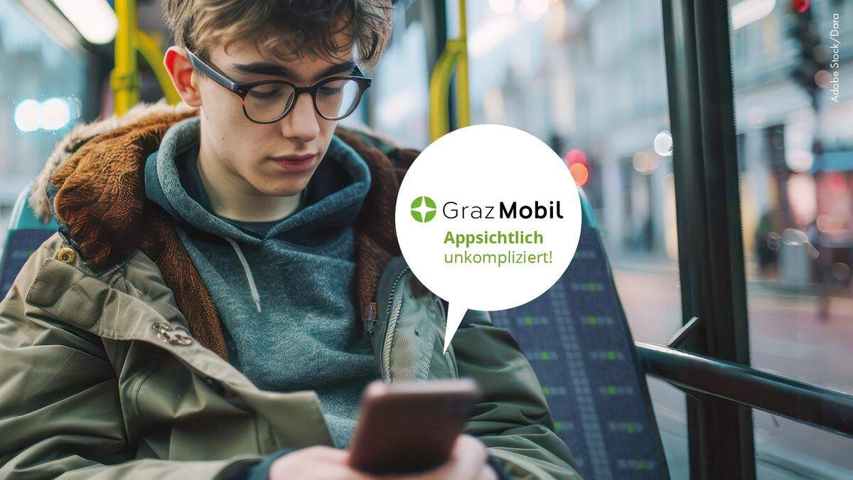 Der junge Mann macht es sich sehr einfach – mit der GrazMobil-App! Die neue Kampagne der Holding Graz rückt die Vorteile der App in den Vordergrund