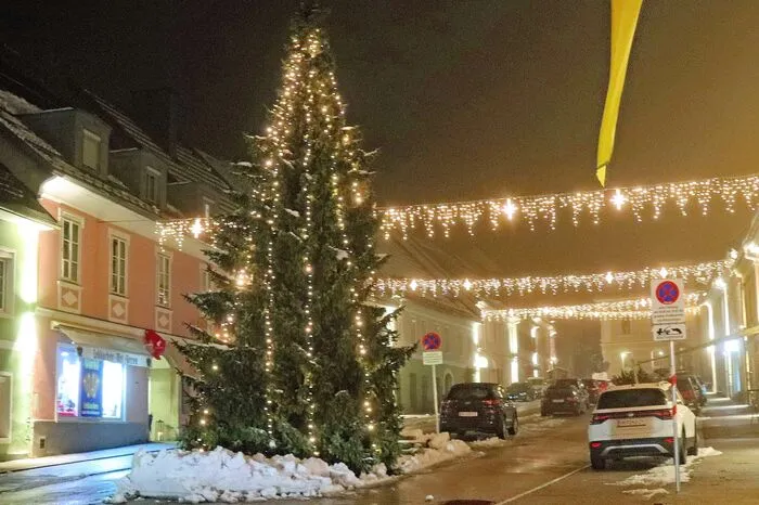 Auch Bleiburg machte mit sehr stilvoller Weihnachtsbeleuchtung auf sich aufmerksam...