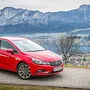 Cheftester Walter Röhrl mit dem neuen Opel Astra