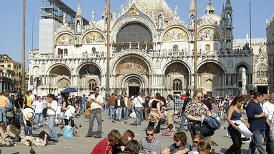 Touristenmassen werden in der Lagungenstadt erwartet 