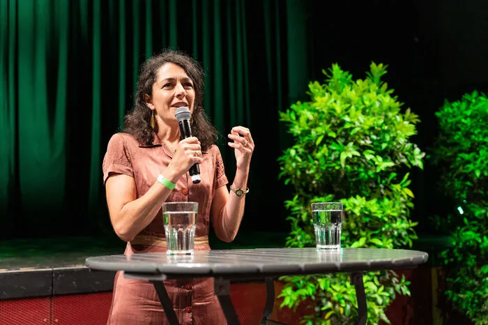 Der Abend wurde eröffnet von der steirischen Grünen-Chefin Sandra Krautwaschl...