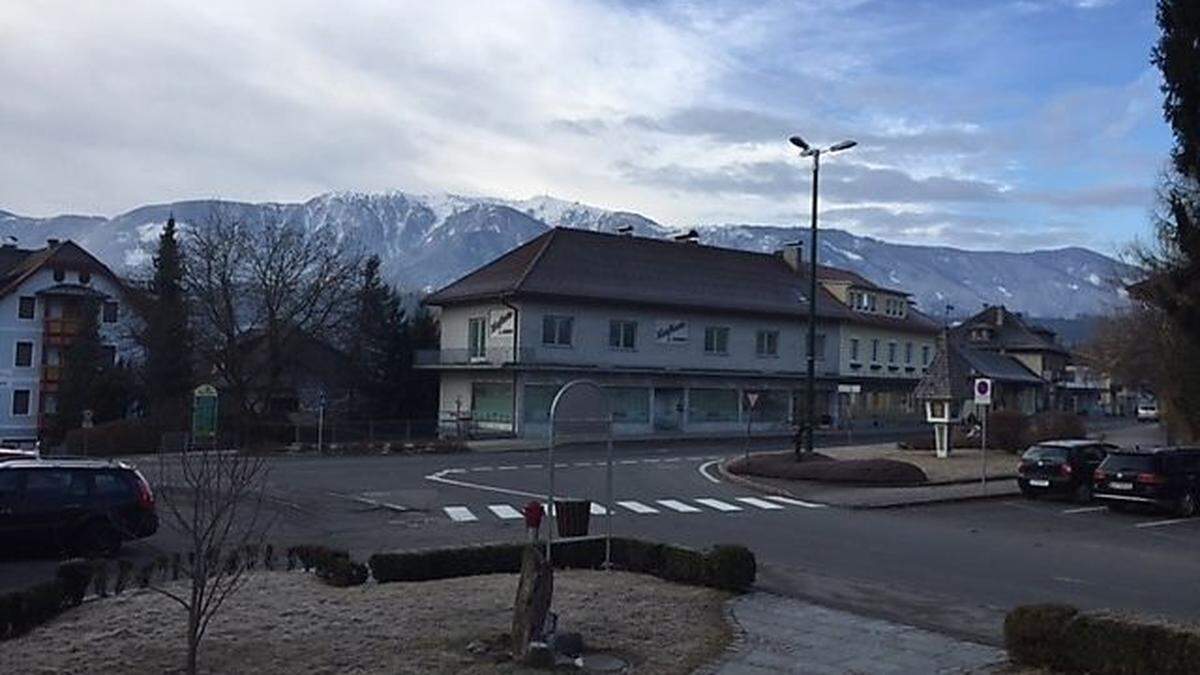 Ab Herbst entsteht in diesem Bereich in Seeboden der dritte Kreisverkehr entlang der Hauptstraße in Seeboden