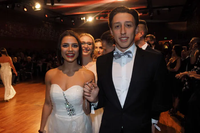 Bitte klicken Sie sich durch die Bilder. . .