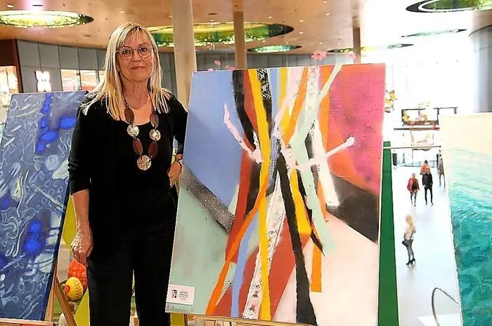Im Mittelpunkt standen die Kunstschaffenden Adelheid Ambrosch, Beatrix Prinz, Christine Kipper, Die MAXXo, Heidrun Kirzenberger, MaLo Mario Lorenz, Peter Manhal, Sascha Michaela und eben Arthena Maxx.
