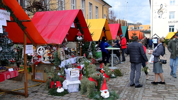 Klicken Sie sich durch die Diashow von den Adventmärkten in Kainach und Bärnbach!
