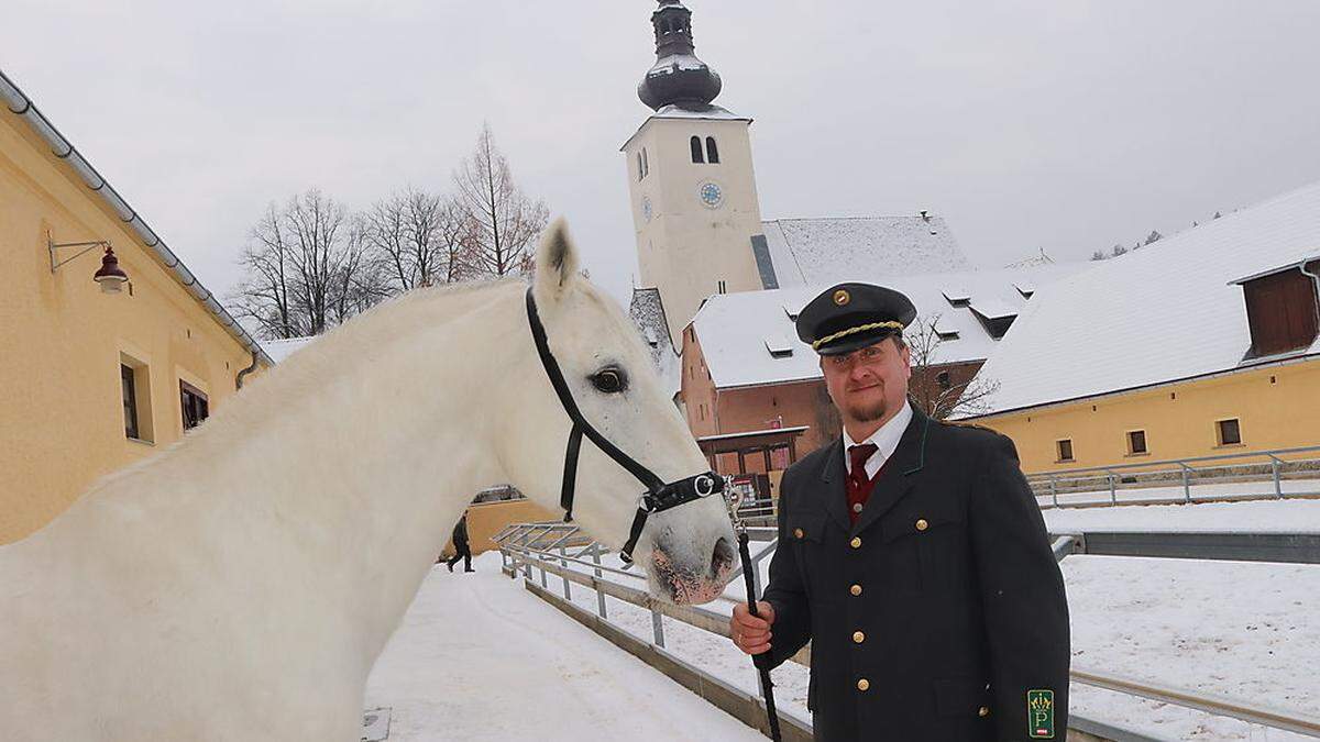 Neo-Gestütsmeister Erwin Movia: „Lipizzaner gehen mit einem durchs Feuer“ 