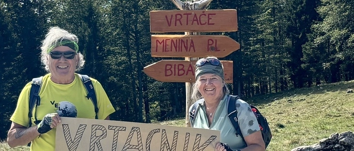 Klaudia und Peter Vrtacnik bei ihrer Tour auf den Vrtacnik in Slowenien