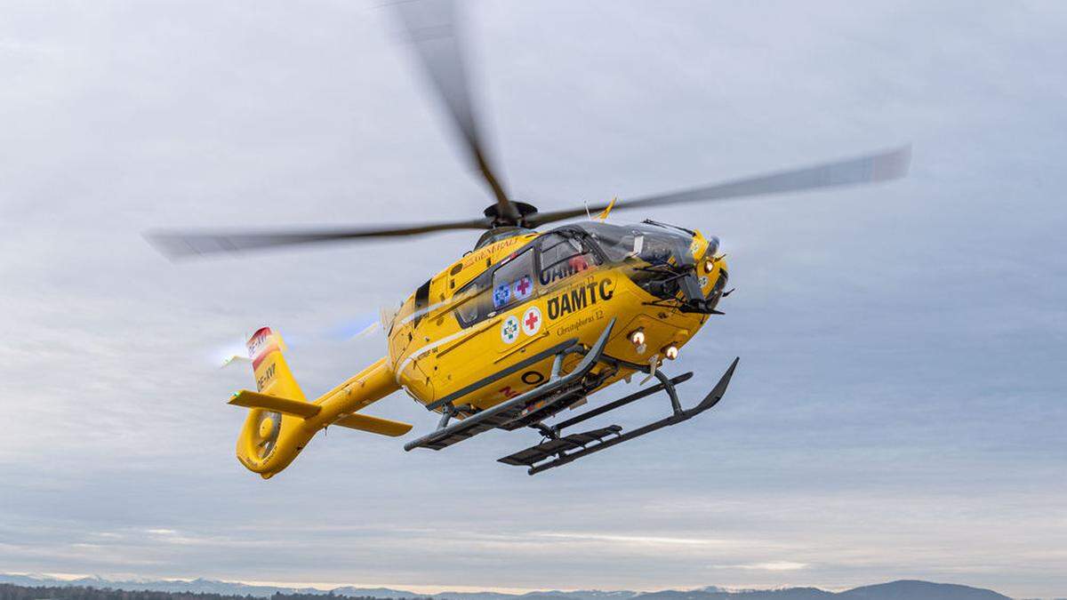 Der Verletzte wurde mit dem Rettungshubschrauber nach Graz geflogen