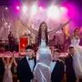 Unter dem Motto „HLWEGAS – die Asse treten ab“ zelebrierten am Samstag 1500 Ballgäste in Donawitz den Maturaball der HLW Leoben und verwandelten die Kammersäle in einen „glitzernden Ort des Glamours“ – eine unvergessliche Ballnacht für die 57 Maturantinnen und Maturanten, sind sich alle einig
