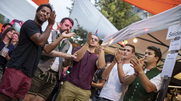 Klicken Sie sich durch die Fotos vom MittelTon-Festival im vergangenen Jahr ...