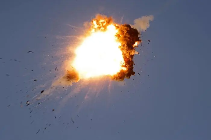Auf diesem Bild ist eine Drohne der Hisbollah zu sehen, die von der israelischen Luftwaffe zerstört wurde