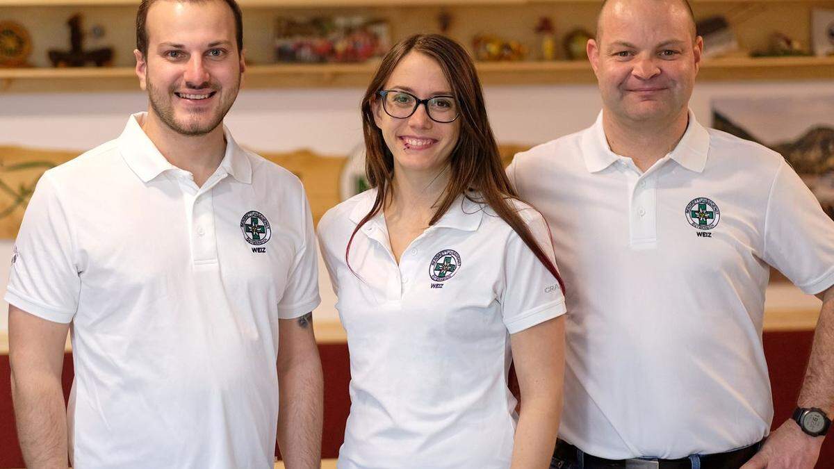 Peters Stevens, Anja Zottler und Christian Rinner bilden das Sanitätsteam der Weizer Bergrettung