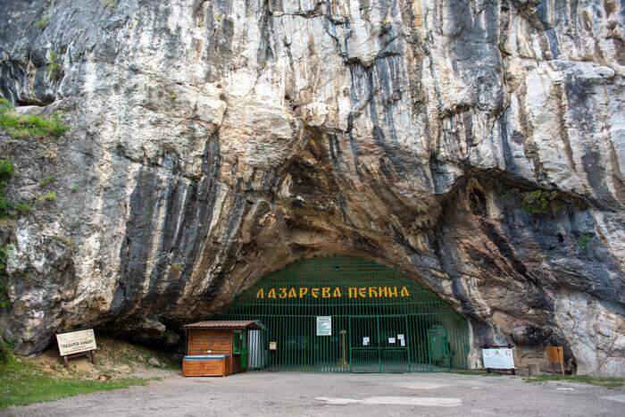 Eingang zur Grotte in Lazars Schlucht
