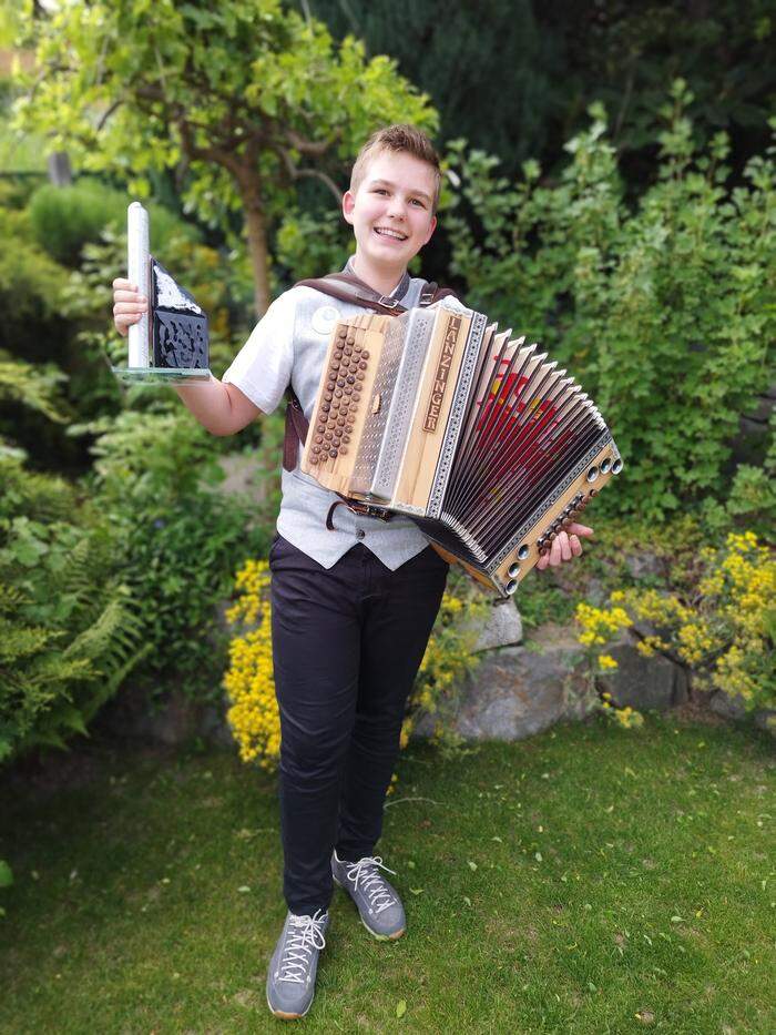 Luis Lanzinger ist Vizestaatsmeister auf der Steirischen Harmonika