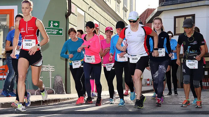 Am Samstag fand in der Feldkirchner Innenstadt u. a. ein Frauenlauf (am Foto) über 6,5 Kilometer, ein Kinder- und Jugendlauf sowie ein Special Run für Menschen mit Beeinträchtigungen statt.