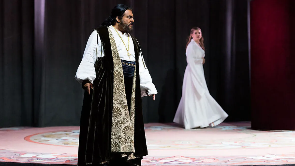 Antonello Palombi als "Otello" und Betsy Horne als "Desdemona"