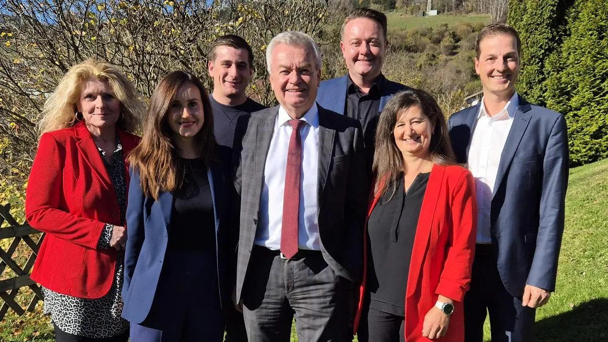 Vorstellung der Wahlkampfthemen: LHStv. Anton Lang mit Elisabeth Helpferer-Rinnerbauer, LAbg. Michaela Grubesa, Benjamin Matlschweiger, NAbg. Mario Lindner, Vbgm. Alexandra Rauch und Bgm. Thomas Reingruber 