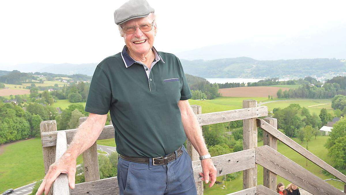 Der ehemalige Pensions- und Burgbesitzer Andreas Egger ist immer noch gern gesehener Gast auf Burg Sommeregg