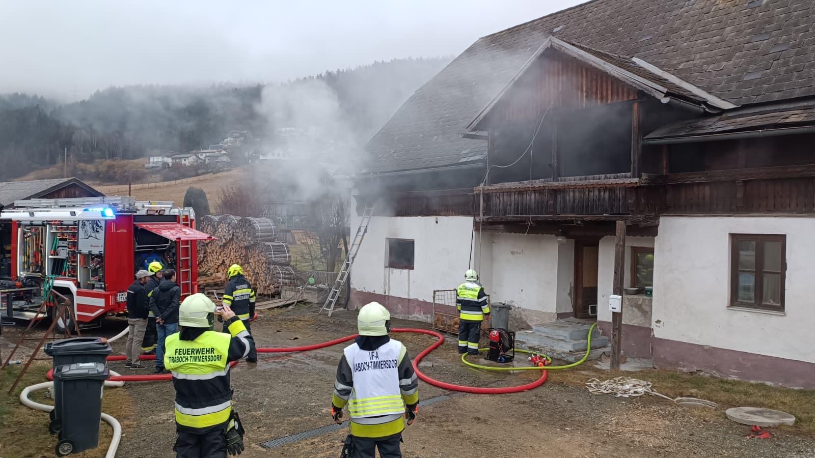 Badezimmer-eines-Wohnhauses-in-Stadlhof-war-in-Brand-geraten