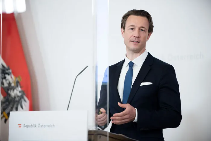 Die Ermittlungen gegen den ehemaligen Finanzminister Gernot Blümel (ÖVP) wurden eingestellt, gegangen war es um eine mögliche Parteispende des Glücksspielkonzerns Novomatic.
