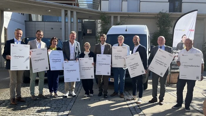 Die Teilnehmer der Pressekonferenz im Burgstadl in Griffen