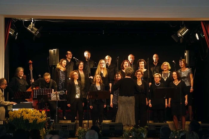 ...mit Swing, Rock, Pop, Evergreen bis Alpenrock.