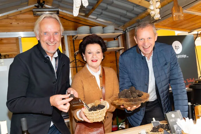 Waltraud Hutter (GenussHauptstadt Graz) und Dieter Hardt-Stremayr (Graz Tourismus) durften bei der Eröffnung u. a. die Stadtrat Riegler begrüßen.