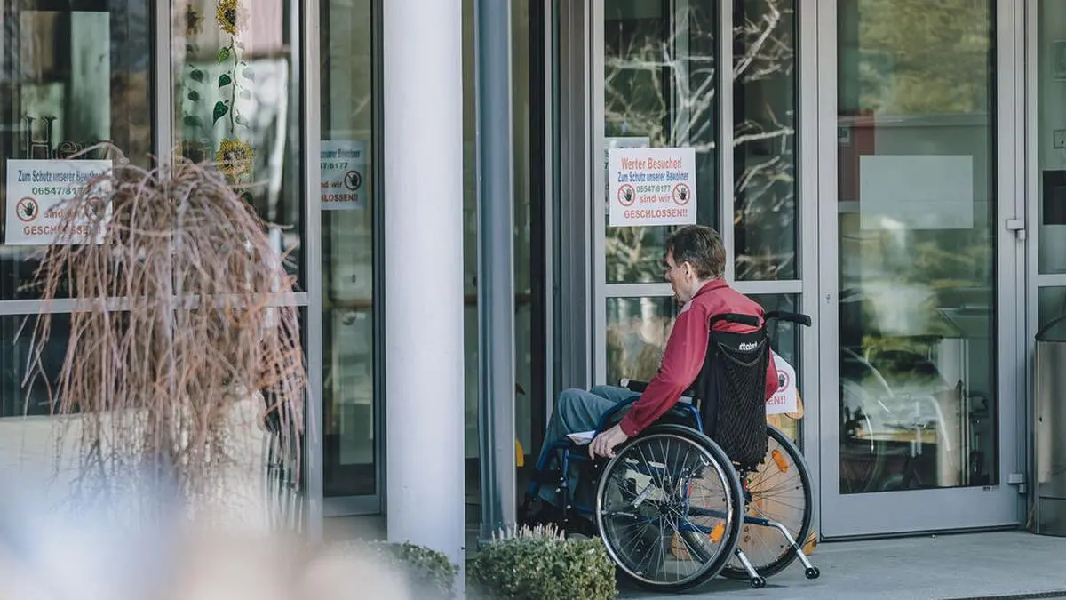 Pflegeheime sind zum Schutz der Bewohner für Besucher geschlossen
