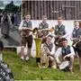Mit dabei sind Band „Brassa Bömika“, die Marktmusik Heiligenkreuz und „Prima la Musica“-Goldpreisträger Peter Feyertag