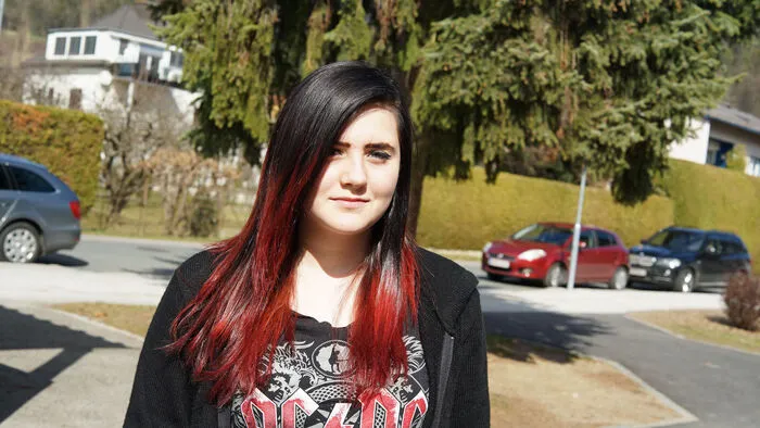 Annalena Enke, 16 Jahre, Mettersdorf. Mehr Musik wünscht sich die HAK-Schülerin. „In Wolfsberg und Umgebung gibt es fast keine Festivals mehr. Gute bekannte Bands live auf der Bühne: Solche Veranstaltungen gehen der Jugend ab.“