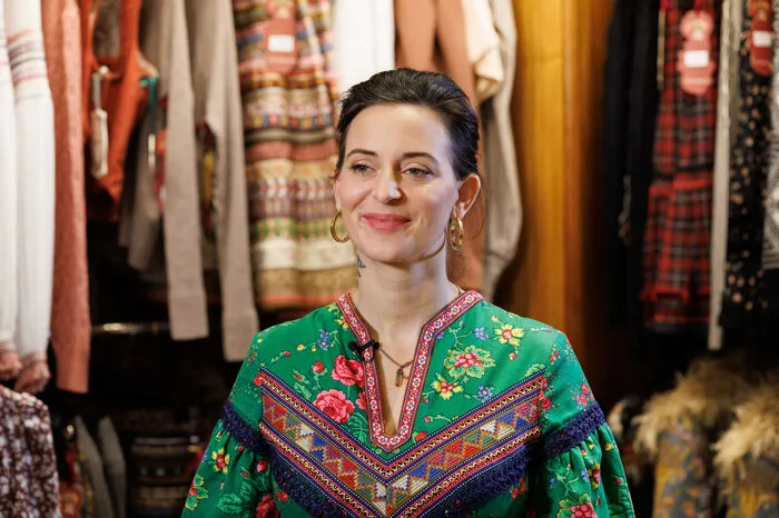 Lena Hoschek, Mode-Designerin: Ein Kraftort ist der Grazer Kaiser-Josef-Markt, einer der schönsten und luxuriösesten Plätze der Welt. Ich kann mich hier vor Inspirationen eigentlich kaum retten. Das Tattoo mit dem steirischen Panther am Unterarm ist Ausdruck meiner Heimatverbundenheit.