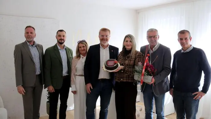 Vertreter der Stadt, des Citymanagaments und der Wirtschaftskammer gratulierten Corina Zaminer