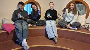 Gabriel Darnhofer, Elena Bäumer, Helena Schafferhofer und Kiera Katzer fasteten gemeinsam mit ihren Mitschülerinnen und -schülern Social Media