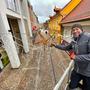 In St. Veit wird die Weihnachtsbeleuchtung derzeit aufgebaut