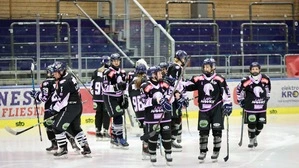 Die Villach Lady Hawks trugen aus Trauer schwarze Dressen