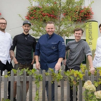 Im Bild v. l. Franz Danklmaier (GrafenWirt), Thomas Spielbichler (E42 Moutainsteil), Richard Rauch (Geschwister Rauch), Andreas Zechmann (Waldhäuslalm), Stefan Ell-Mayer (Wirtshaus und Dorfhotel Mayer).