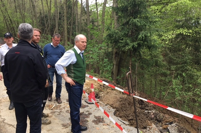 Auch der für Hochwasserschutz zuständige Landesrat Hans Seitinger war am Dienstag in den betroffenen Gebieten der Südsteiermark unterwegs.