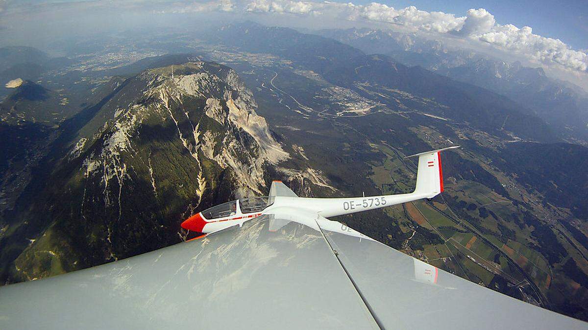 Eine solch wunderbare Aussicht hat man von einem der Segelflieger aus, die bei den Flugtagen in Nötsch am Samstag und Sonntag starten