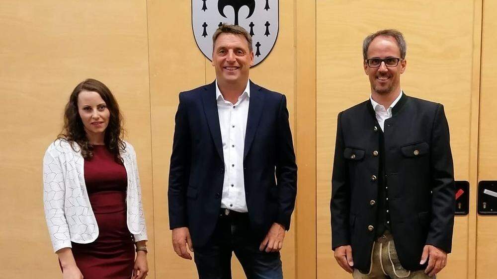Der neue Gemeindevorstand: Vizebürgermeisterin Christina Meister, Bürgermeister Vinzenz Mautner (beide SPÖ) und Kassier Christian Kleinhappl (ÖVP)