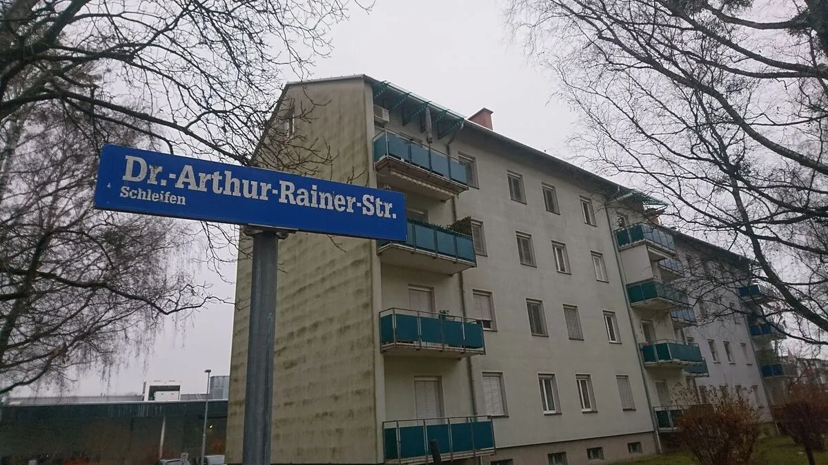 Die Gebäude in der Dr.-Arthur-Rainer-Straße werden saniert