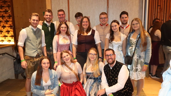 Einige befreundete Landjugendgruppen kamen zum Rojacher Bauernball 2025.
