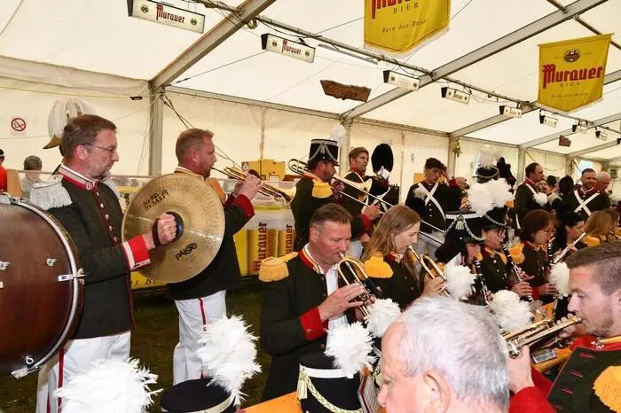 Das alljährliche Kirchweihfest am Bartholomäussonntag, begleitet vom Musikverein Ranten, bildet den Höhepunkt im Gardeleben.