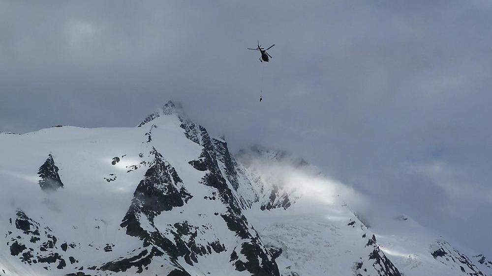 Der Bergsteiger wurde vom Hubschrauber geborgen (Symbolfoto)
