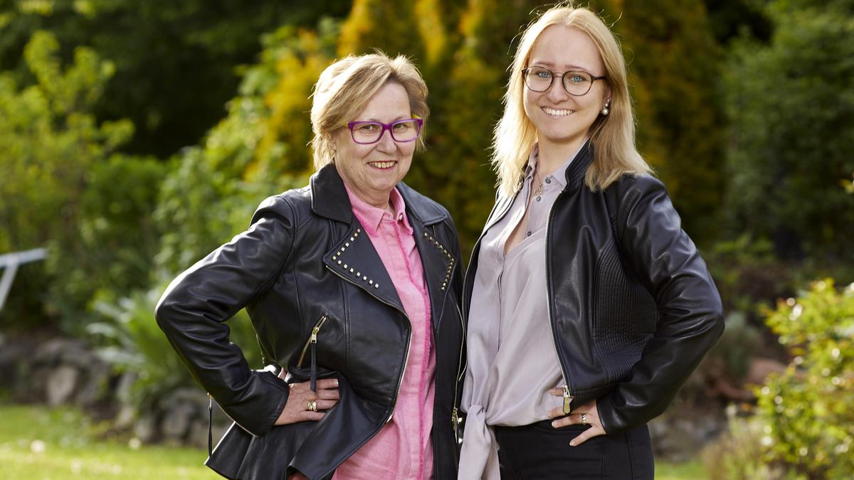 Renate Remta-Grieshofer mit Tochter Marie-Sophie Grieshofer. Sie leitet das Landhaus Vier Jahreszeiten und das Altstadthaus in Bad Radkersburg