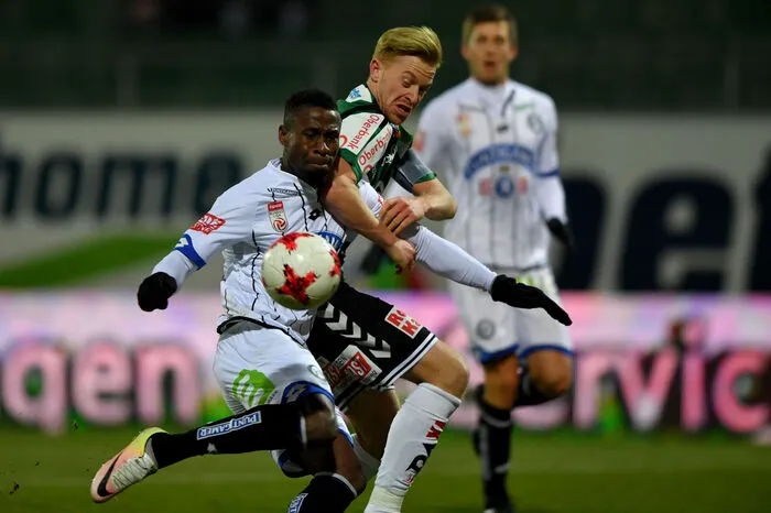 Der bekam es in der ersten Hälfte nur mit zwei Kopfbällen zu tun - einer davon von Bright Edomwonyi.