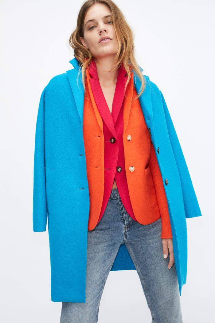 Drei Farben mixen, das ist das Motto beim Color Blocking. Hier gesehen bei Oui (Mantel ca. 250 Euro, Blazer je 250 Euro)