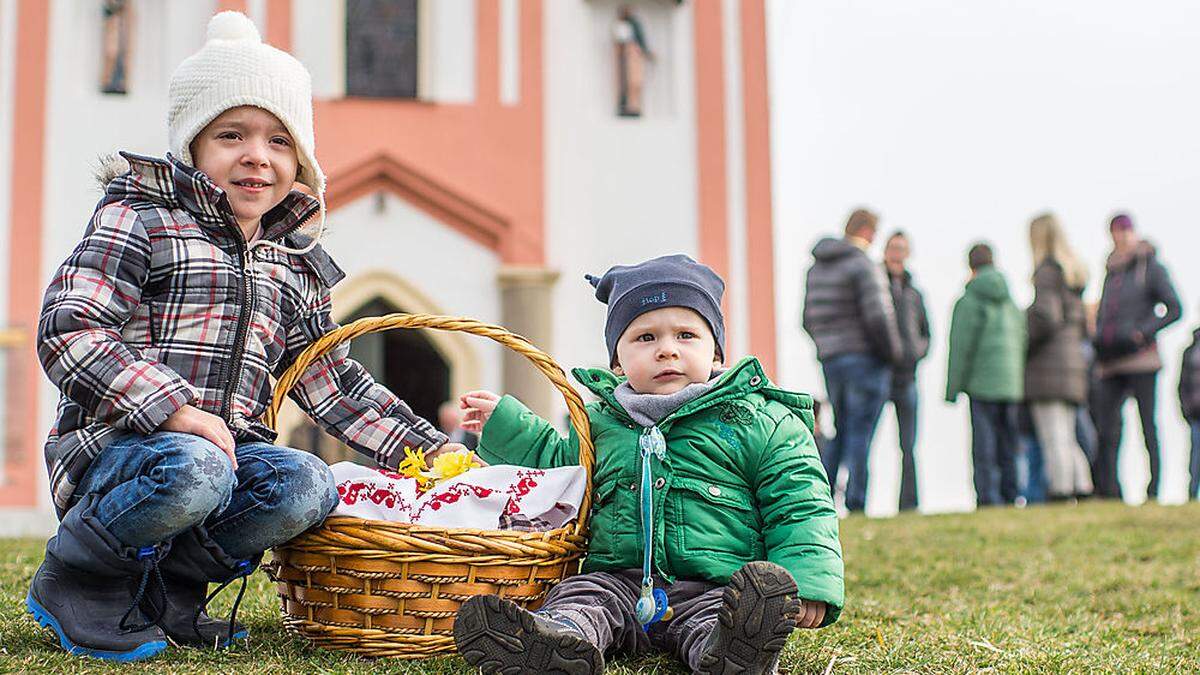 Am Karsamstag finden in und vor vielen Kirchen des Bezirks Leoben die Osterspeisensegnungen statt