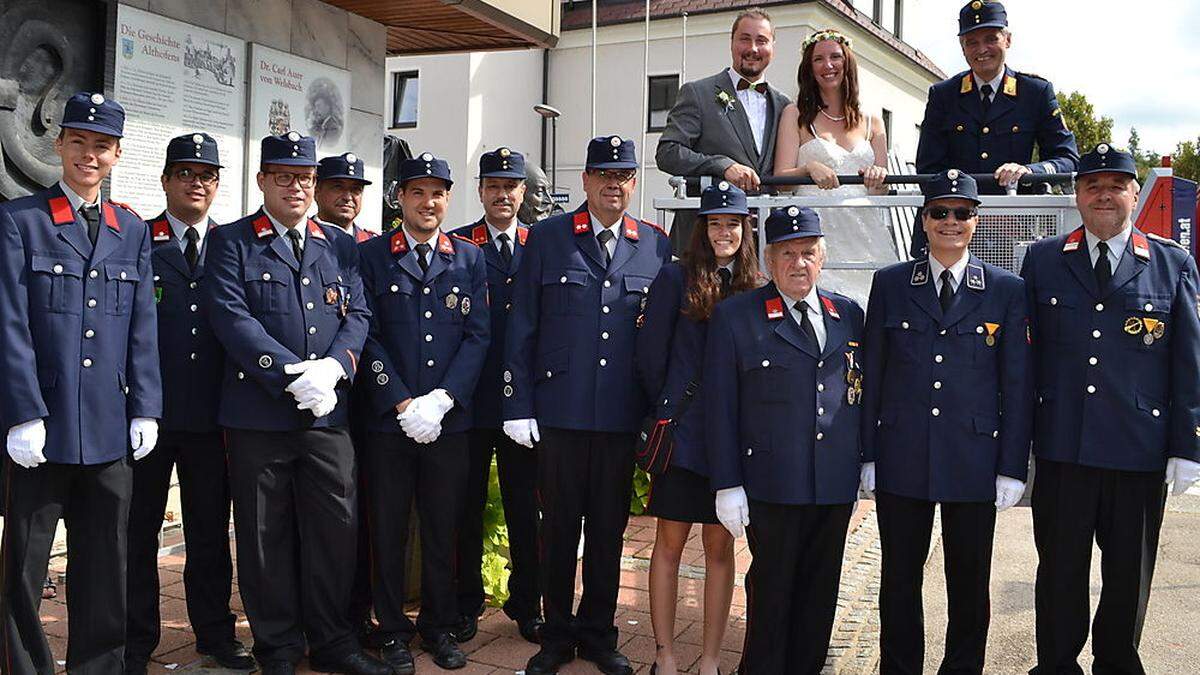 Kameraden gratulierten Tanja Valentincic und Alexander Brunner